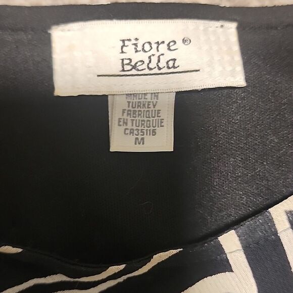 Fiore Bella- Asymmetrical top - Picture 3 of 6